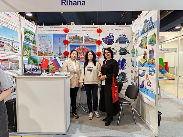 Customers who have completed transactions come to our booth to discuss the next cooperation at RAAPA-EXPO-2024