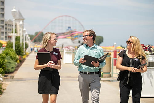 Amusement park operation review and management guidance supported by Hooplo Group.